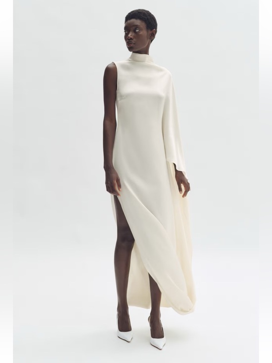 Stella McCartney Dresses & Skirts - STELLA MCCARTNEY H&M
SATIN CAPE DRESS Cream Size XS Ivory